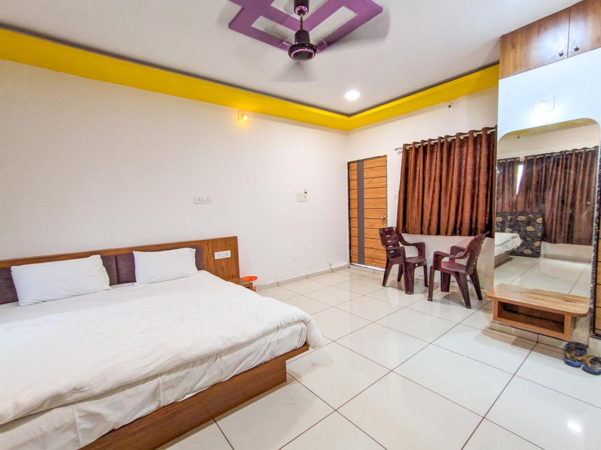 Samrat Homestay Garudeshwar Exterior foto